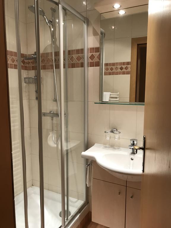 Gasthof-Pension Zur Klause Ratten Exteriör bild